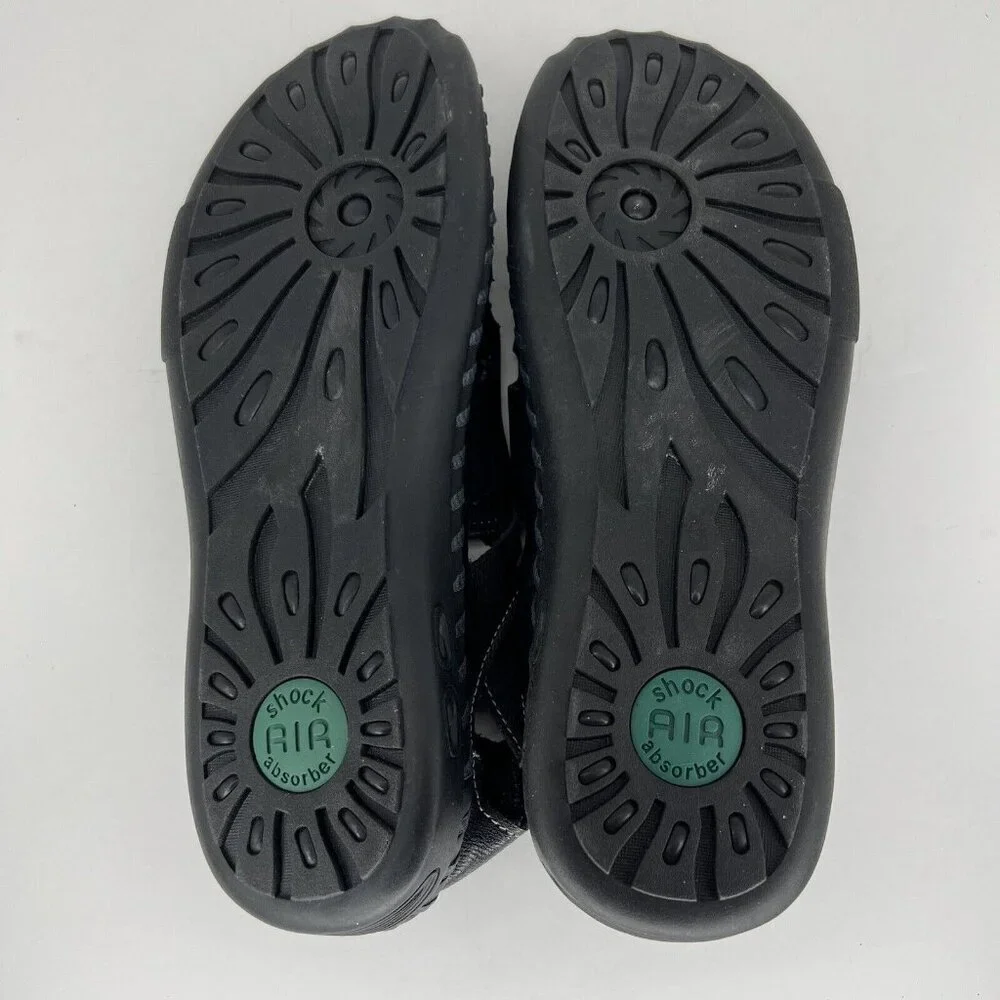 Black Closed Toe Sandals Mens Size 11 US 44 EU Casual Trail/Beach Shoes Slides